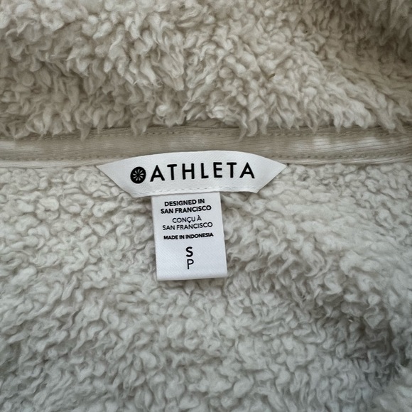 Athleta Tugga Quarter Zip - Picture 2 of 3